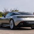 Aston Martin DB12