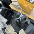 JСВ 3CX ECO на рычагах