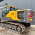 Гусеничный экскаватор Volvo EC210