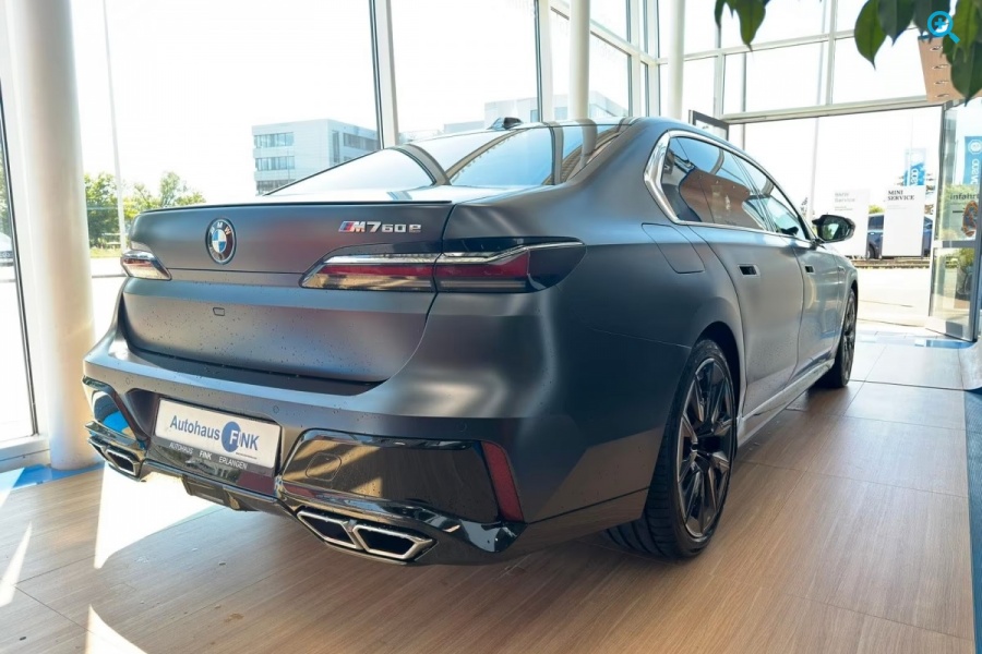 BMW M760