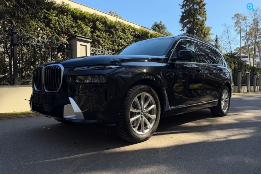 BMW X7
