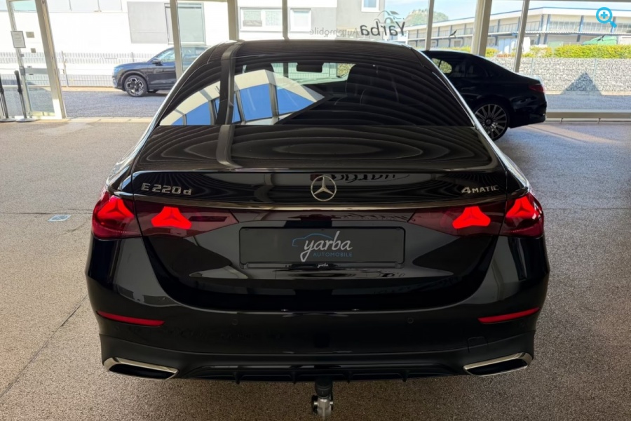 Mercedes-Benz E 220