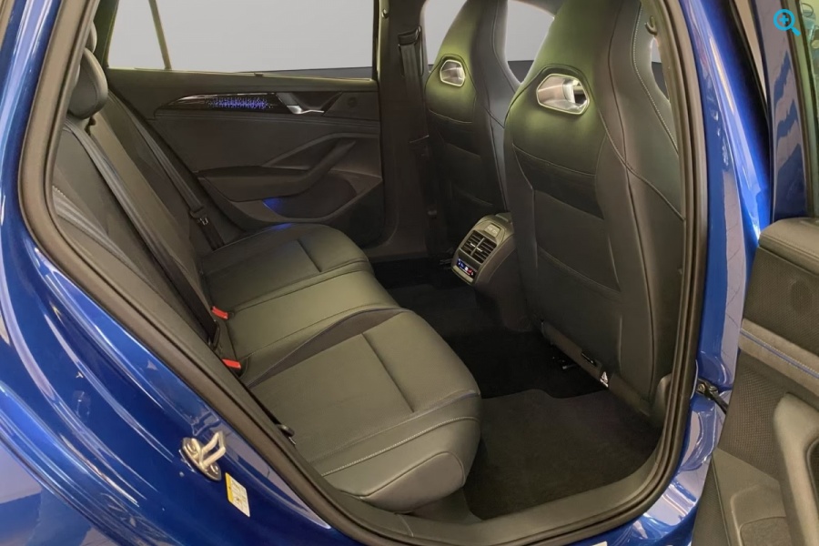 Volkswagen Passat R-Line 2.0 TDI 4Motion