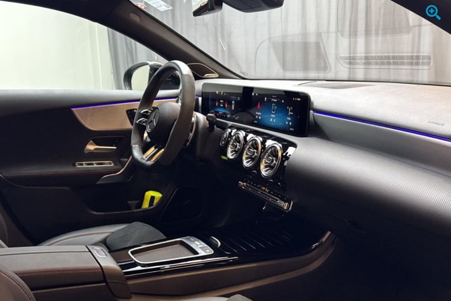 Mercedes-Benz A 45 AMG