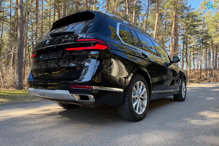 BMW X7