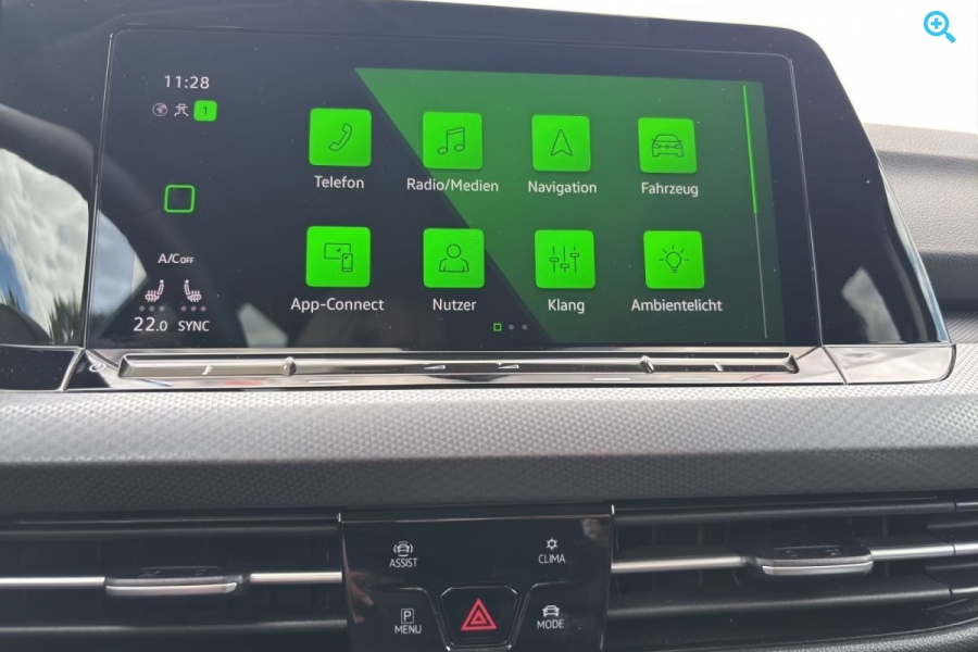Volkswagen Golf VIII 1.5 eTSI DSG ACTIVE