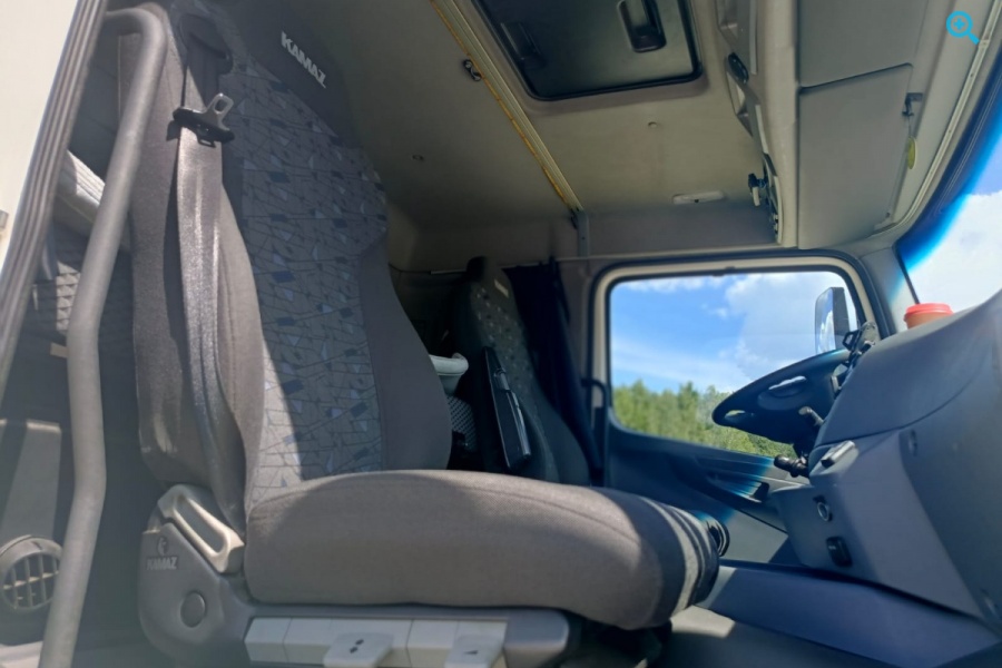 KAMAЗ 5325-0001075-5H / AФ-47415Р / Т 1831 рефрижератор.