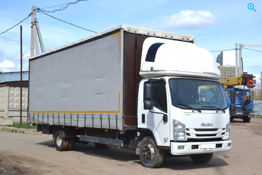 Шторный грузовик ISUZU NQR 90L-M