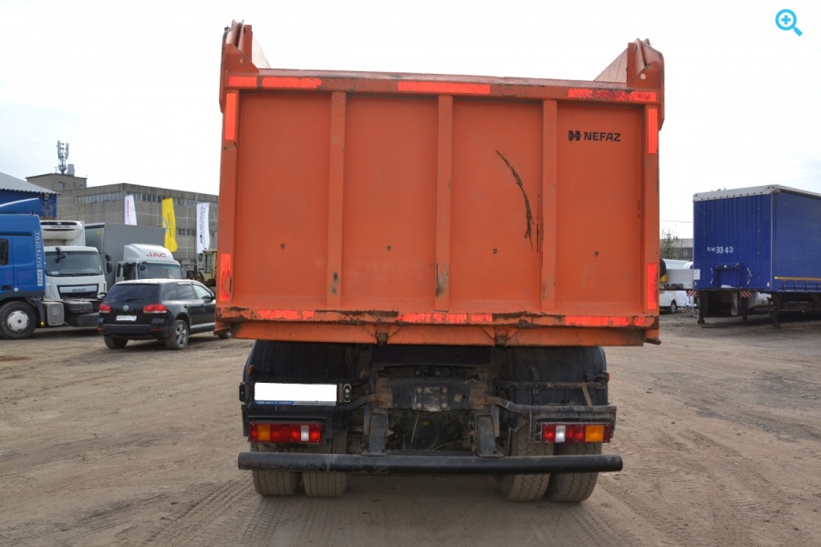 Самосвал Камаз 6520-53