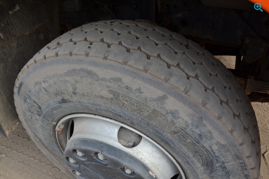 Самосвал Камаз 6520-53