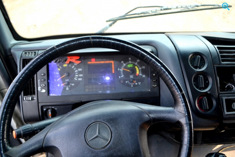 Промтоварный Mercedes-Benz Atego 815