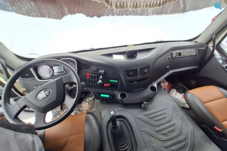 Самосвал FAW J6, 8x4