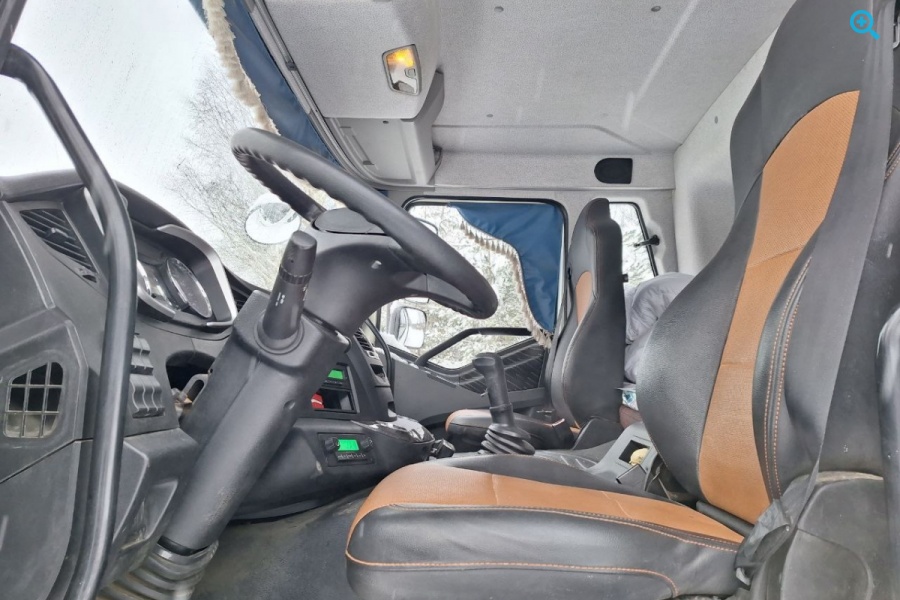 Самосвал FAW J6, 8x4