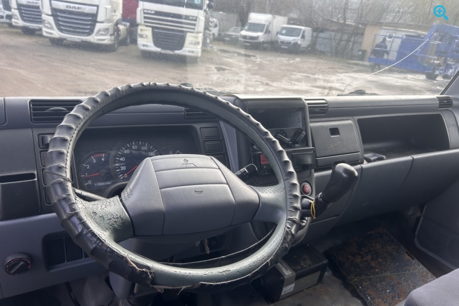 тентованный Mitsubishi FUSO CANTER