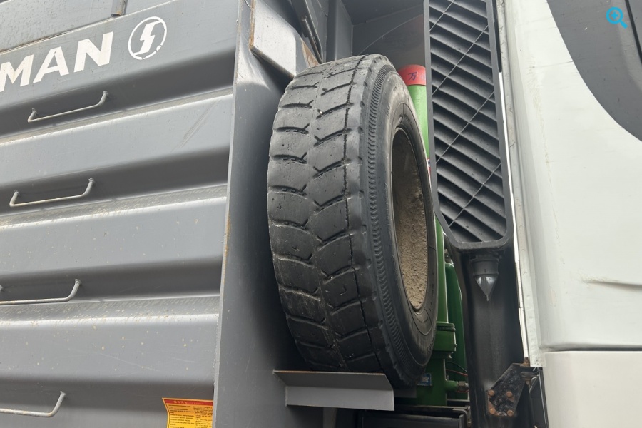 Самосвал SHACMAN SX33186T366 (X3000)