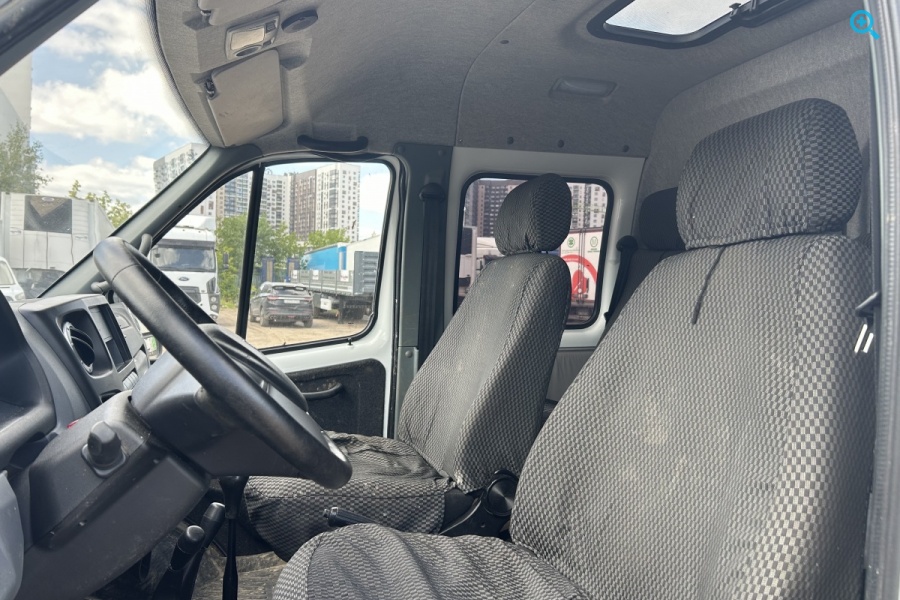 Бортовой тентованный ГАЗ Соболь (33023). Год выпуска: 2024