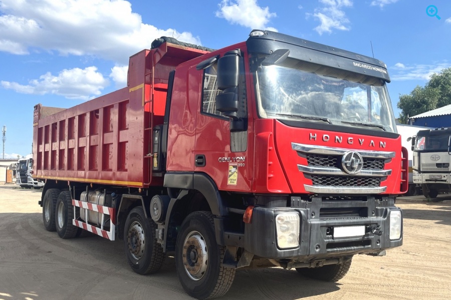 Самосвал HONGYAN 908 с колёсной формулой 8х4