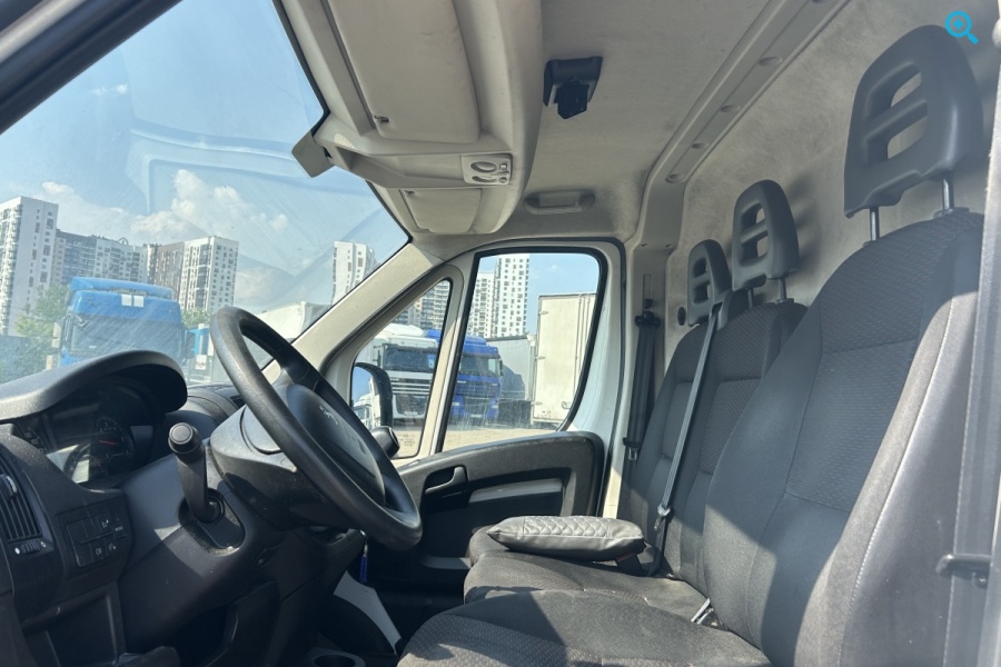 Цельнометаллический фургон Peugeot Boxer - 2020 год