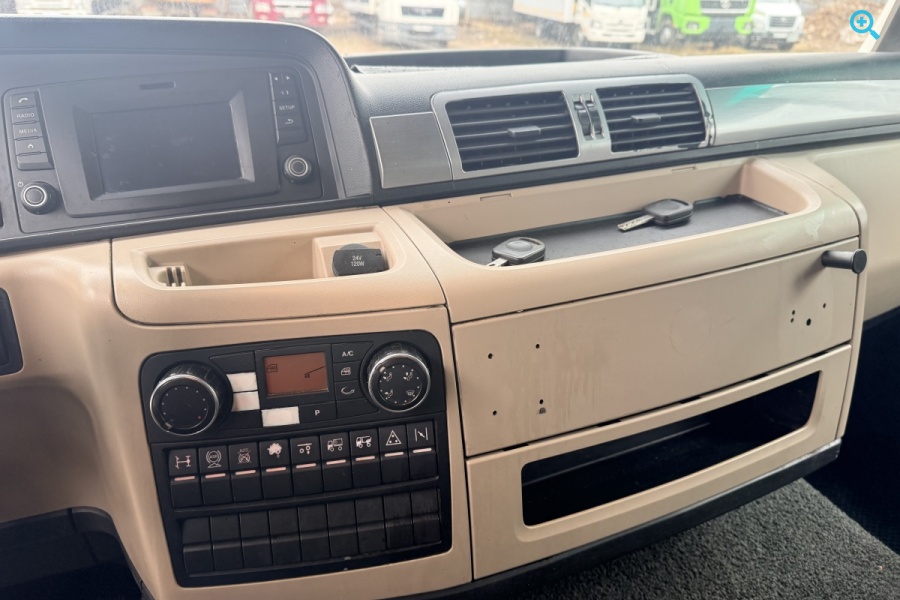 TGS 28.360 6X2-2 BL-WW. 