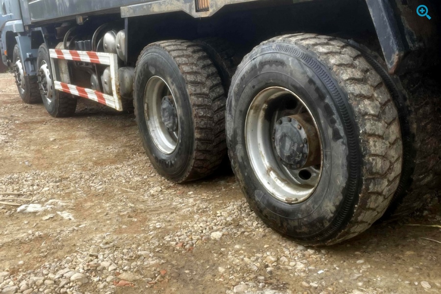 Самосвал SHACMAN 8х4 SX3258DR384 (F3000)