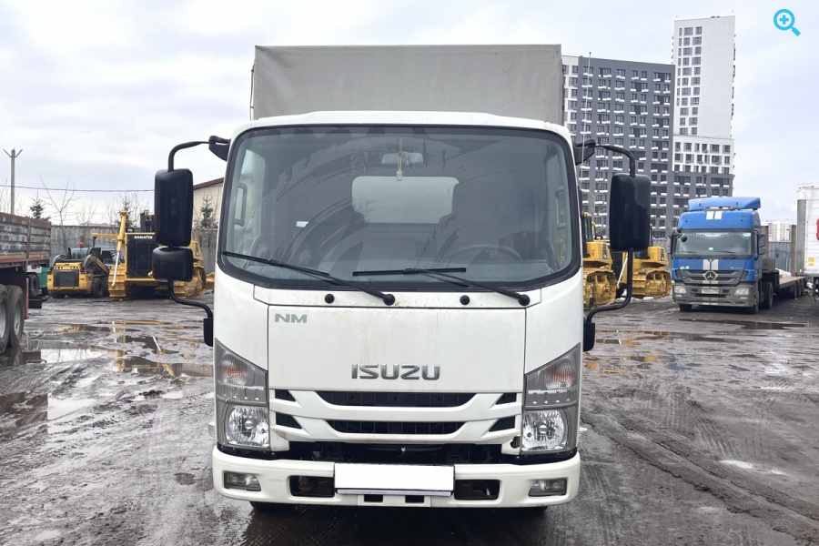 Грузовик бортовой тентованный Isuzu Elf 