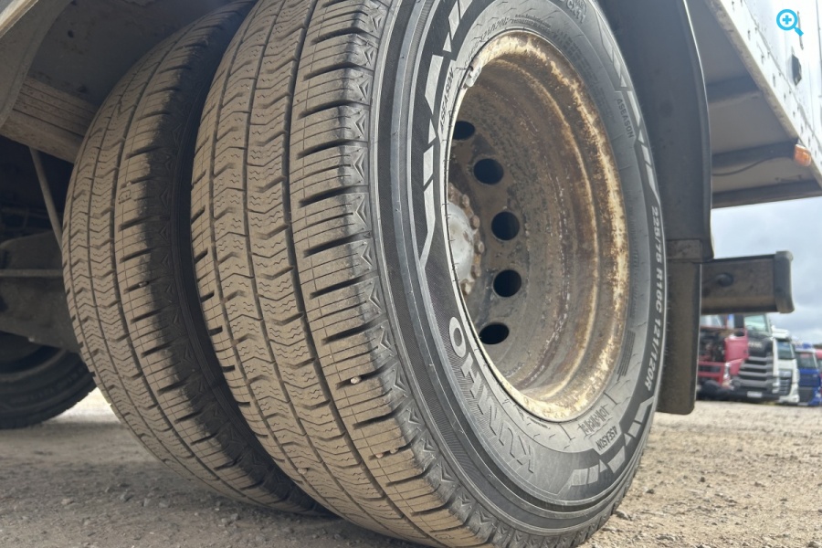 Промтоварный фургон 38440А/IVECO DAILY