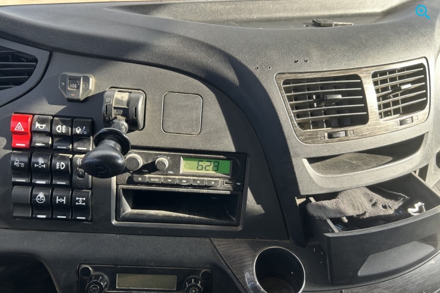 самосвал FAW J6