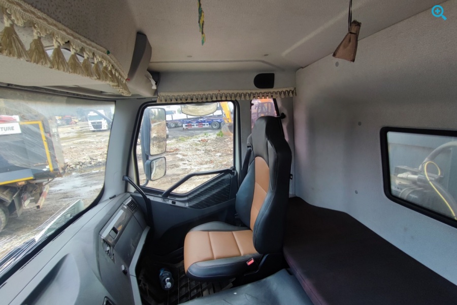 Грузовой самосвал FAW J6