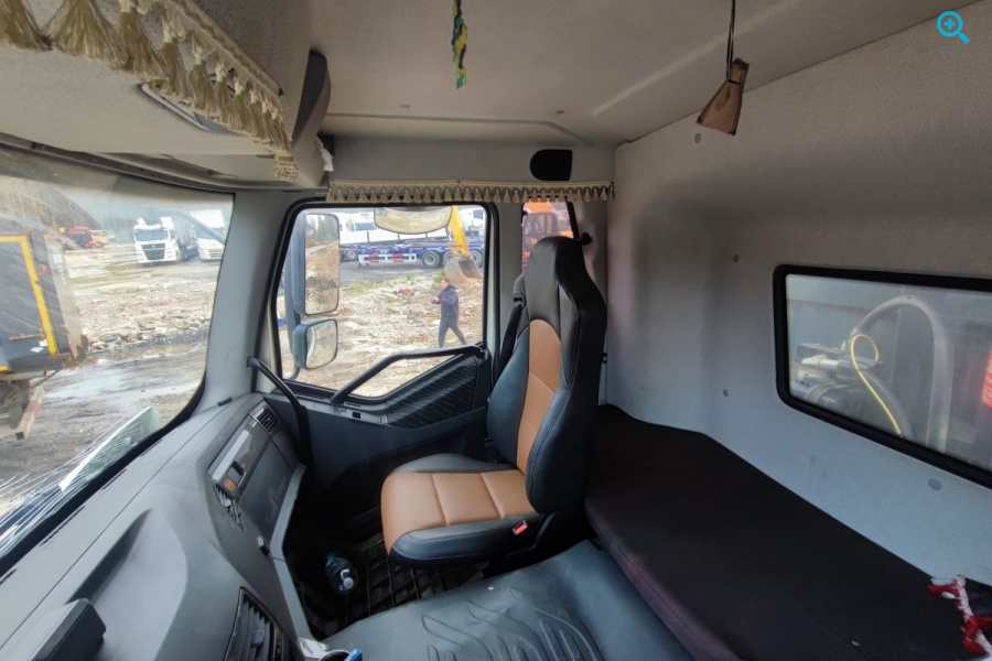 Грузовой самосвал FAW J6