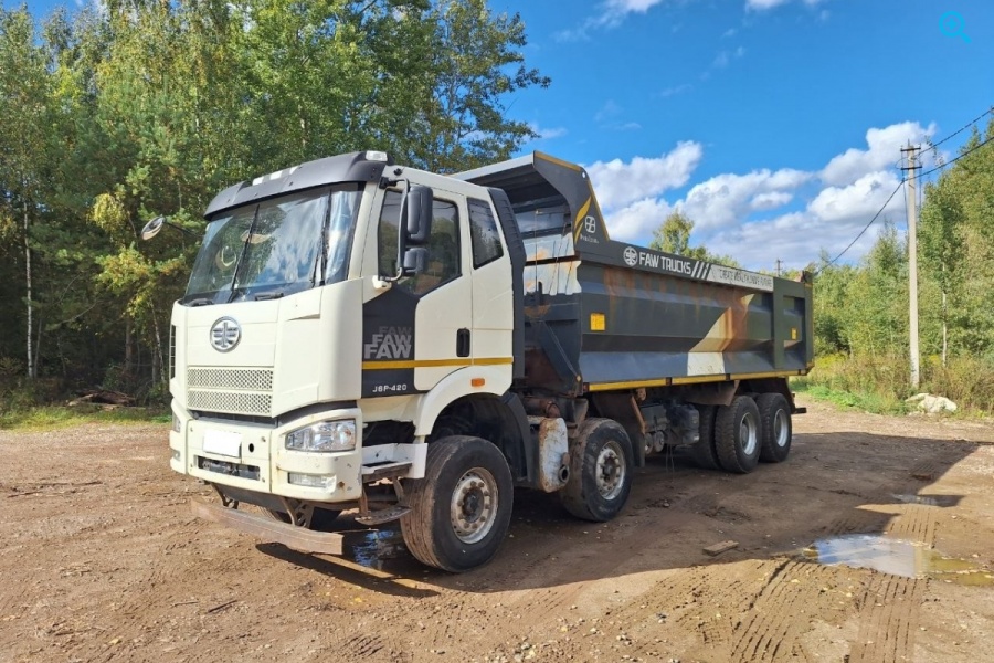 FAW J6