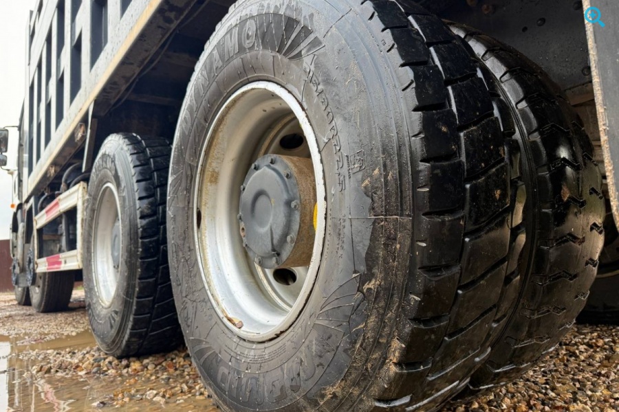 Самосвал FAW J6, 8x4