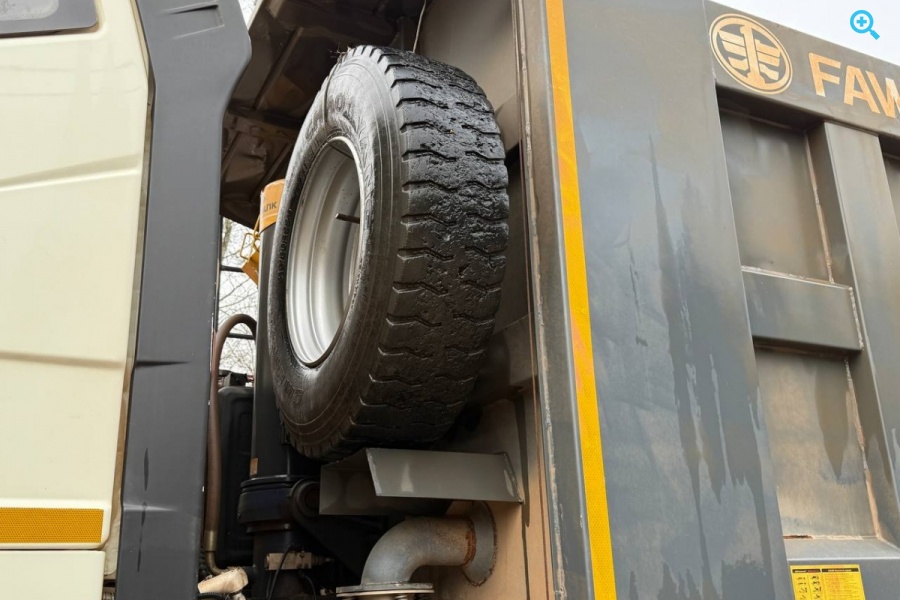 Самосвал FAW J6, год выпуска 2023