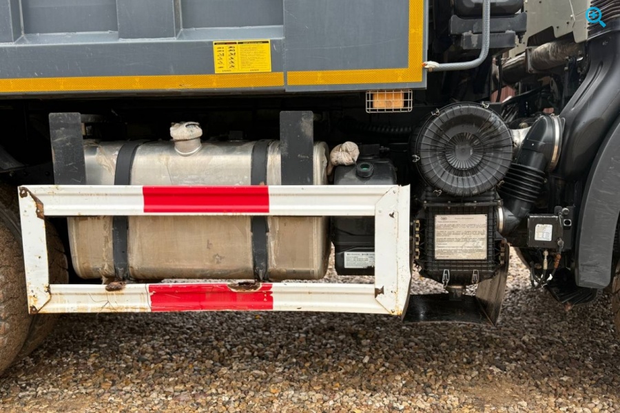 Самосвал FAW J6, год выпуска 2023