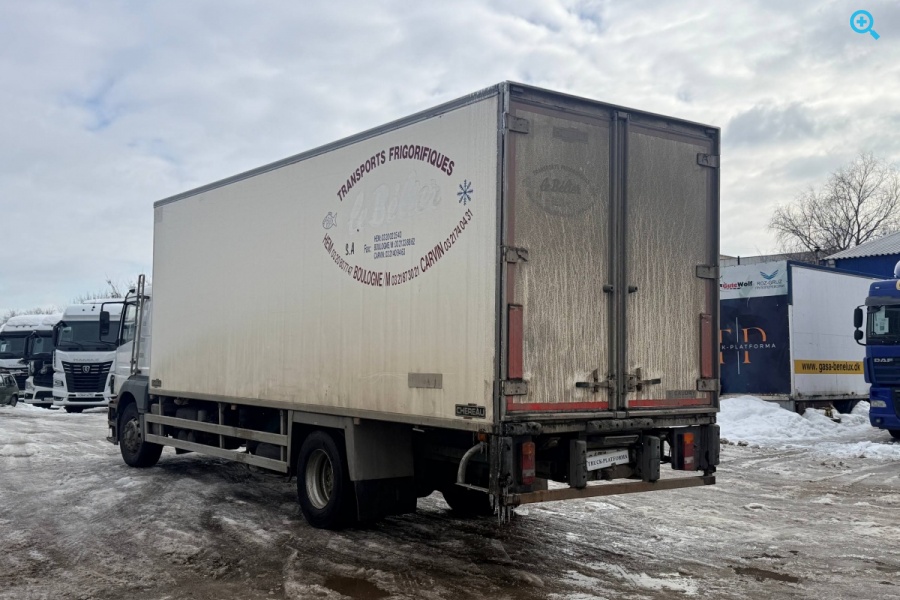 MERCEDES-BENZ ATEGO 1823.