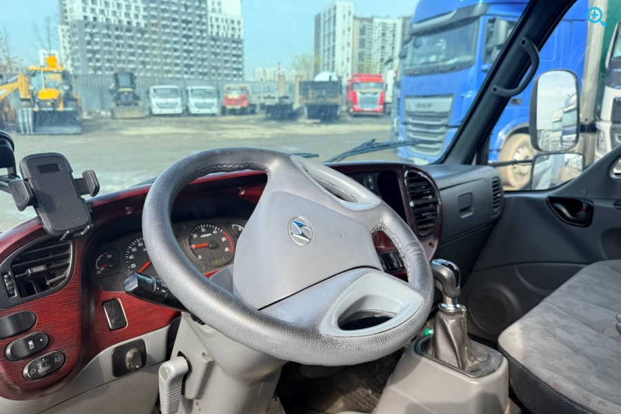 Hyundai HD35