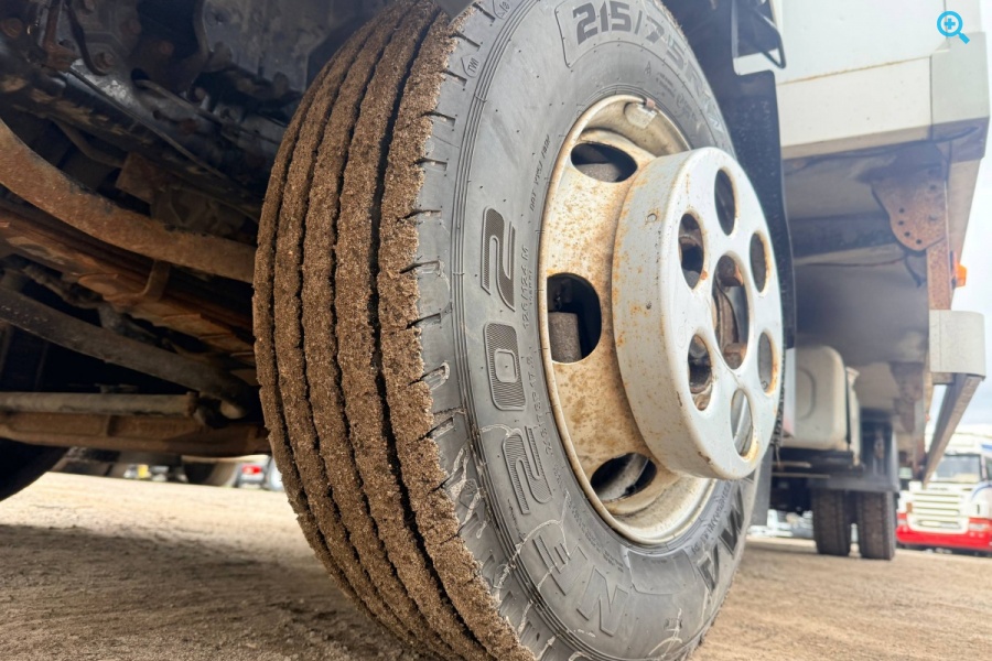 Митсубиси FUSO CANTER