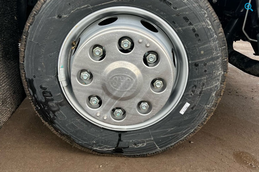 Новый рефрижератор на шасси JAC N120 Long. Год выпуска 2024