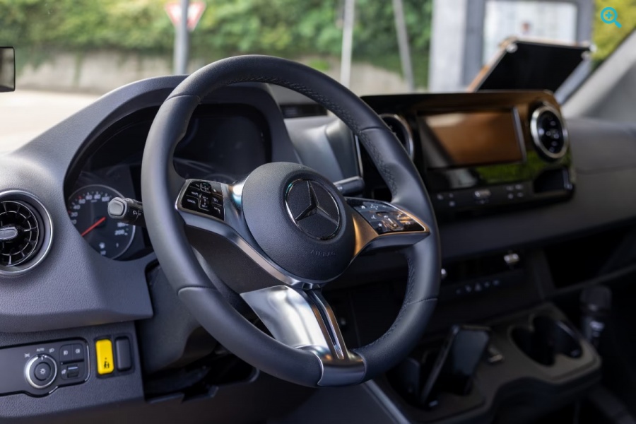 Mercedes-Benz Sprinter 517
