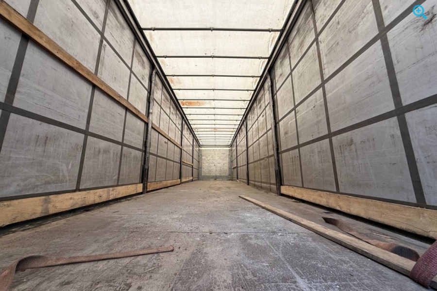 Шторный SCHMITZ CARGOBULL 9084