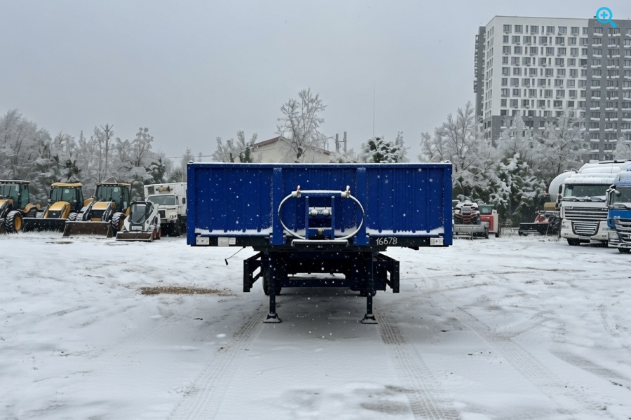 Полуприцеп бортовой МАЗ. Год выпуска 2024