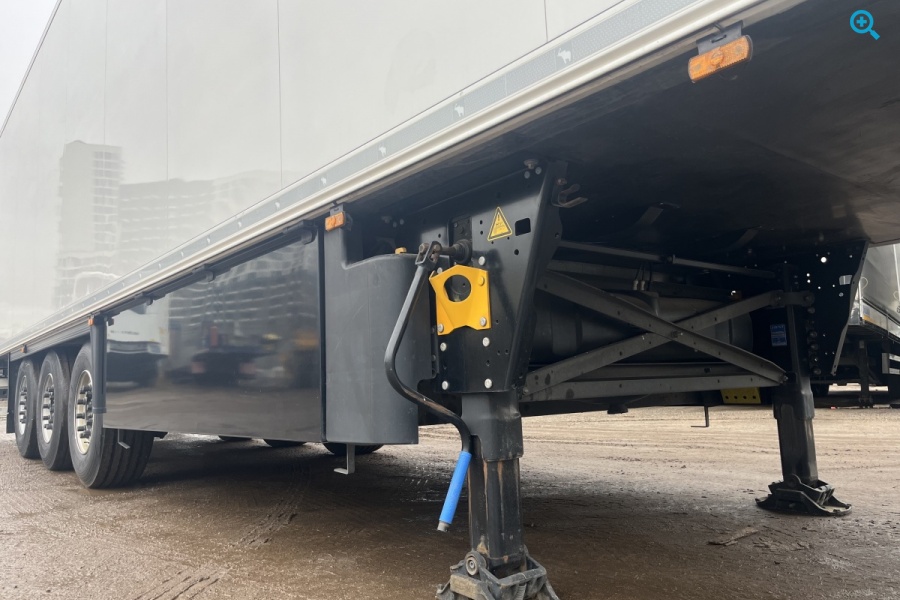 ПOЛУПPИЦЕП PЕФРИЖEРАТОР Schmitz Сargоbull SCB*S3B 15.10.2021 г.в.