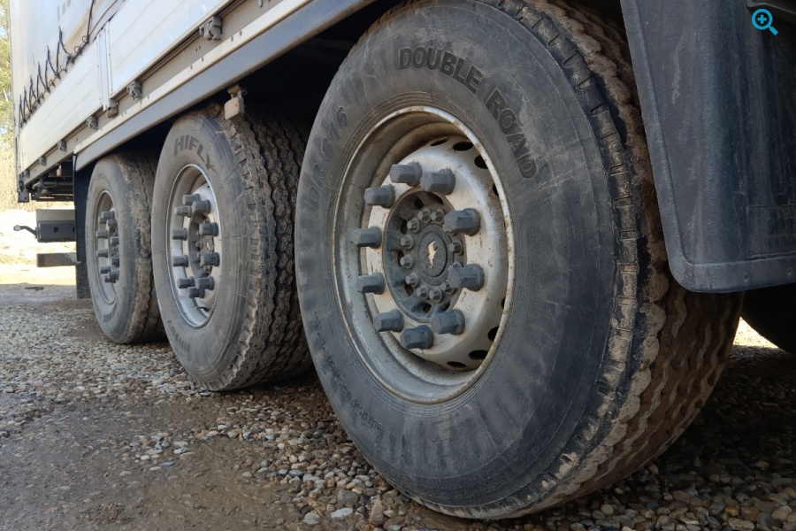 SCHMITZ  CARGOBULL 9084