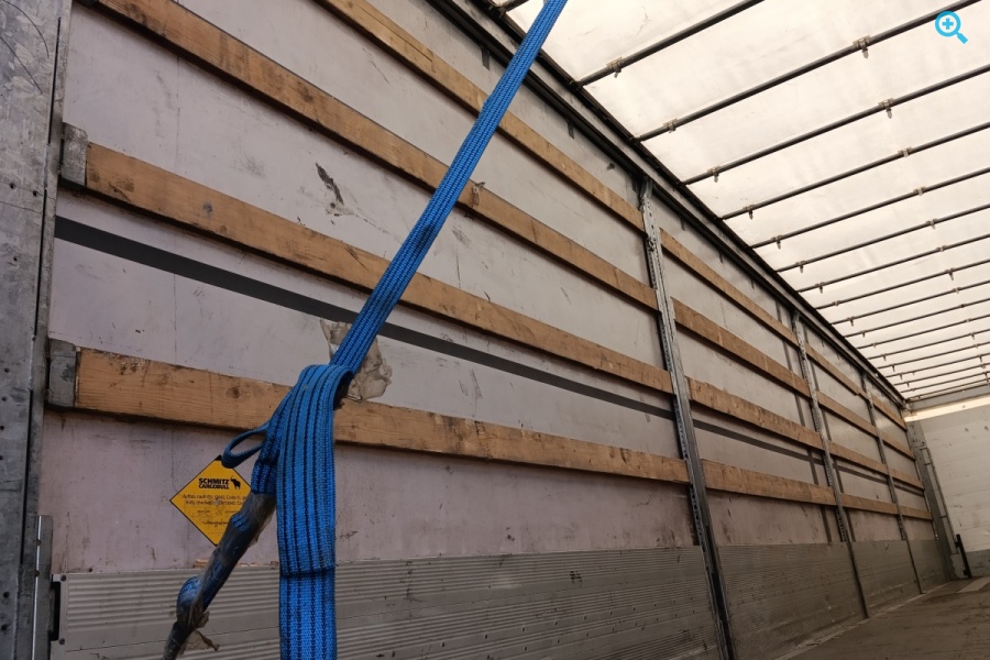 SCHMITZ  CARGOBULL 9084