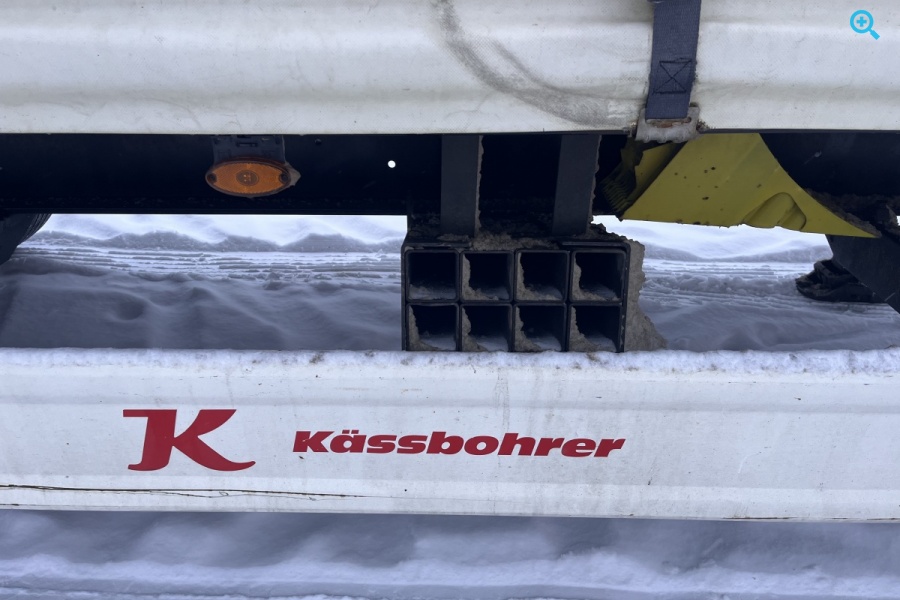 Шторный полуприцеп Kassbohrer XS, год выпуска 2017