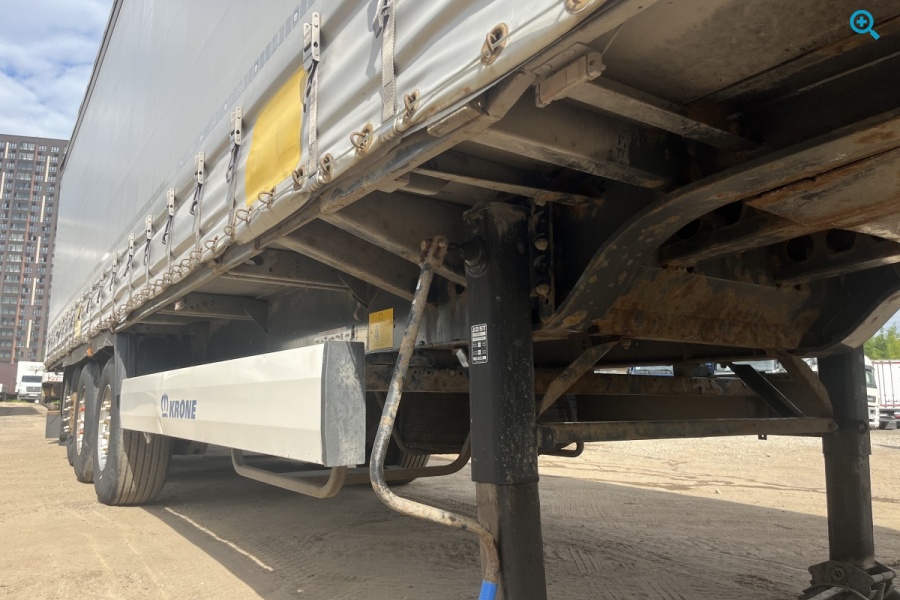 Полуприцеп шторный Krone SD Паромник