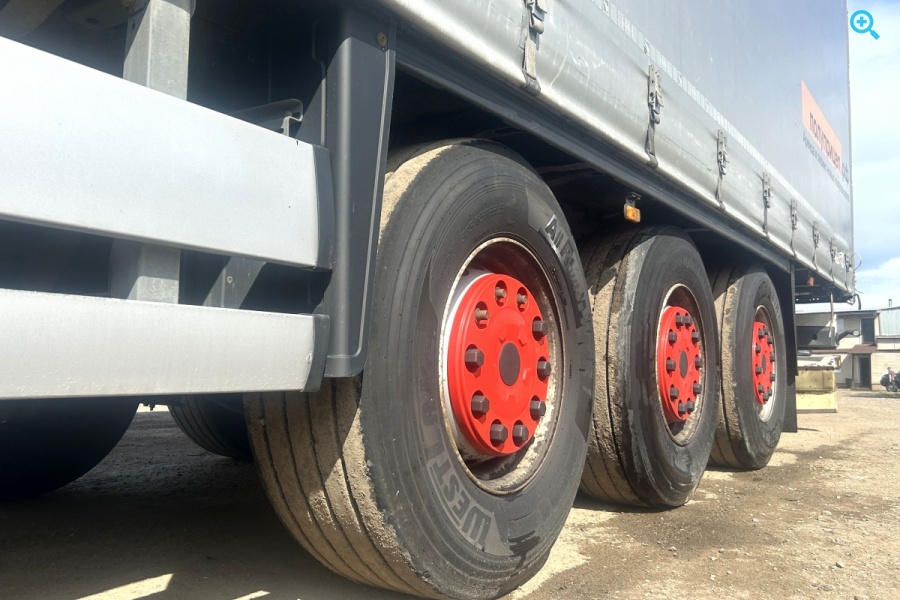  Шторный SCHMITZ CARGOBULL.