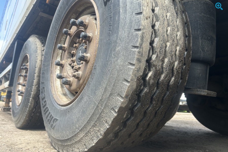 Изотермический SCHMITZ CARGOBUL SKO 24/L-13.62