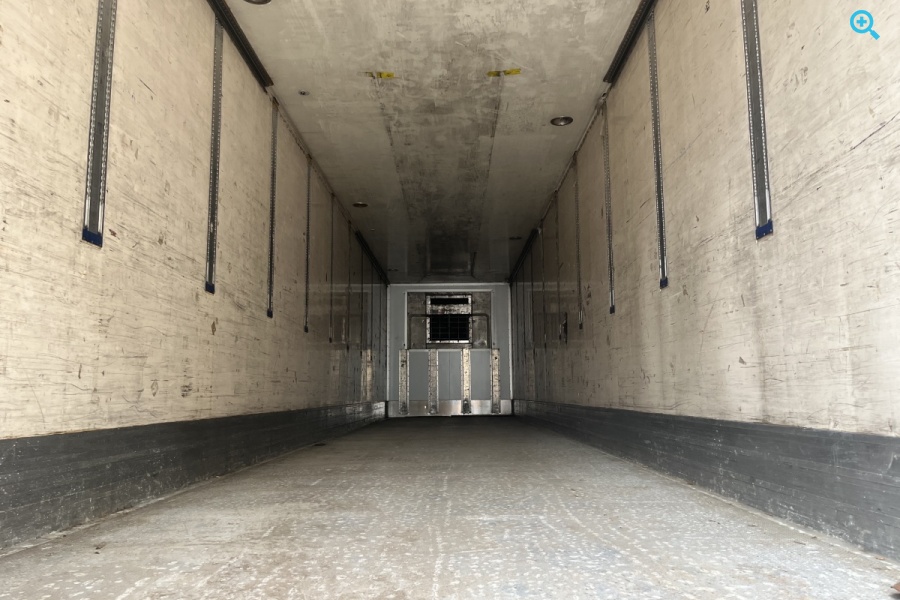 Полуприцеп Рефрижератор KRONE SDR27