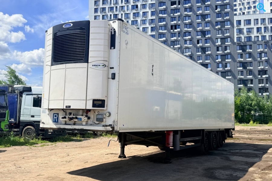 SCHMITZ CARGOBULL SKO 24