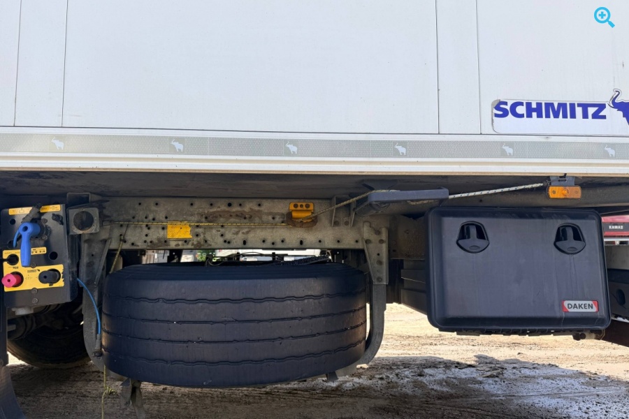 SCHMITZ CARGOBULL SKO 24